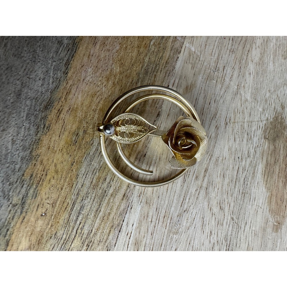 Vintage Gold Tone‎ Circle Brooch Mesh Rose Filigree Leaf Floral Pin 1.25 Inch